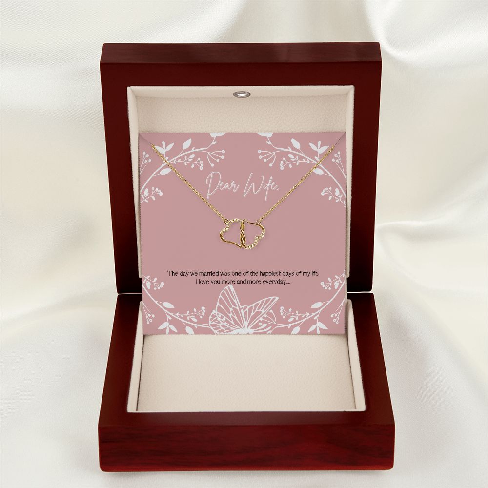 Everlasting Love Necklace Yellow Gold 10K