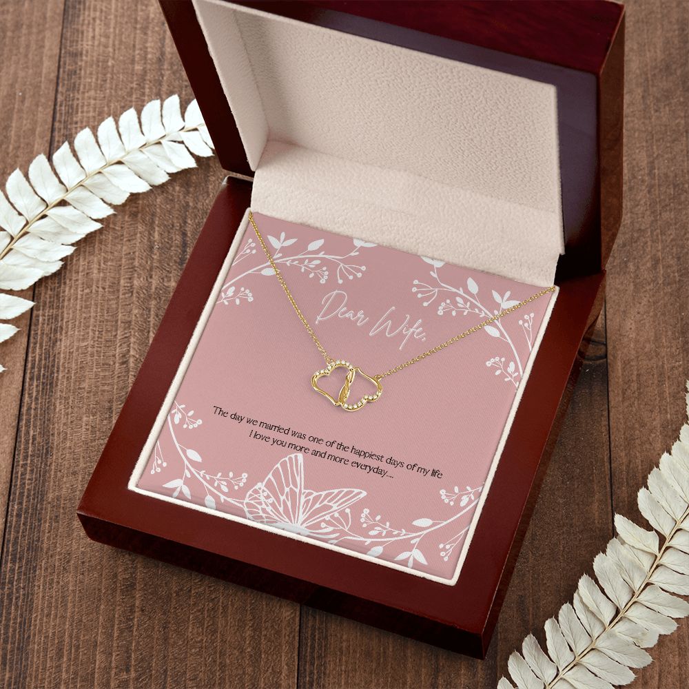 Everlasting Love Necklace Yellow Gold 10K